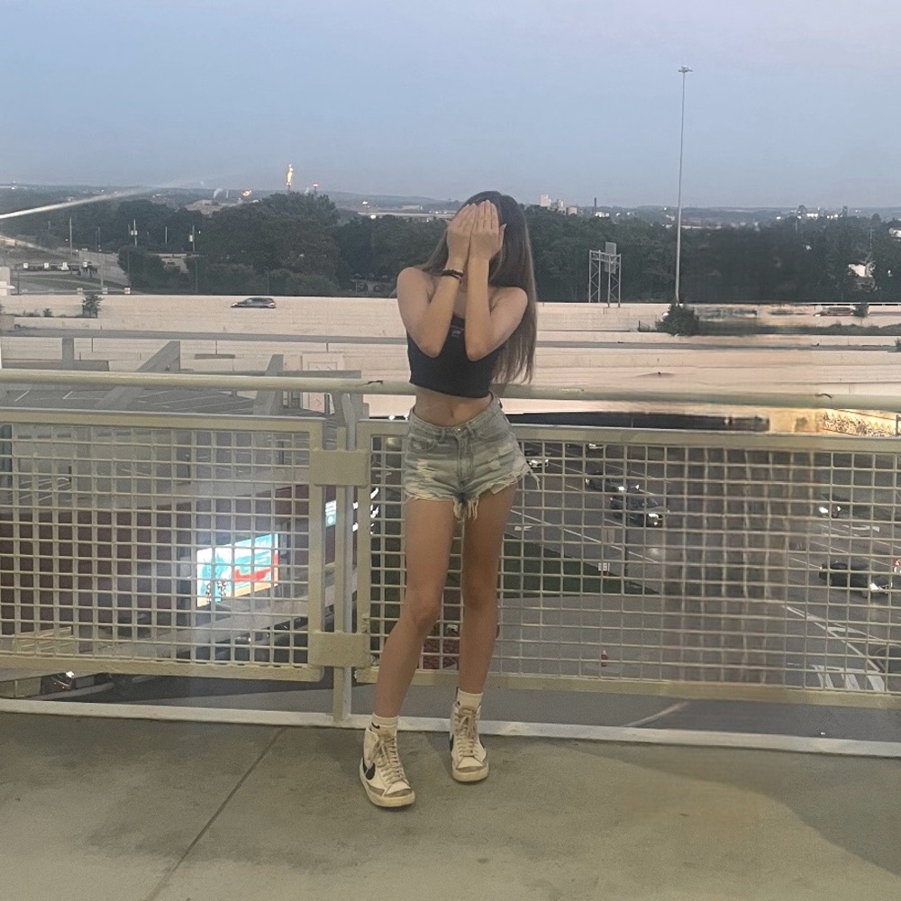 meet your posher , ava!